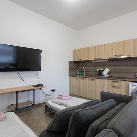 Big Pipe Apartment ลูบลิยานา ภายนอก รูปภาพ