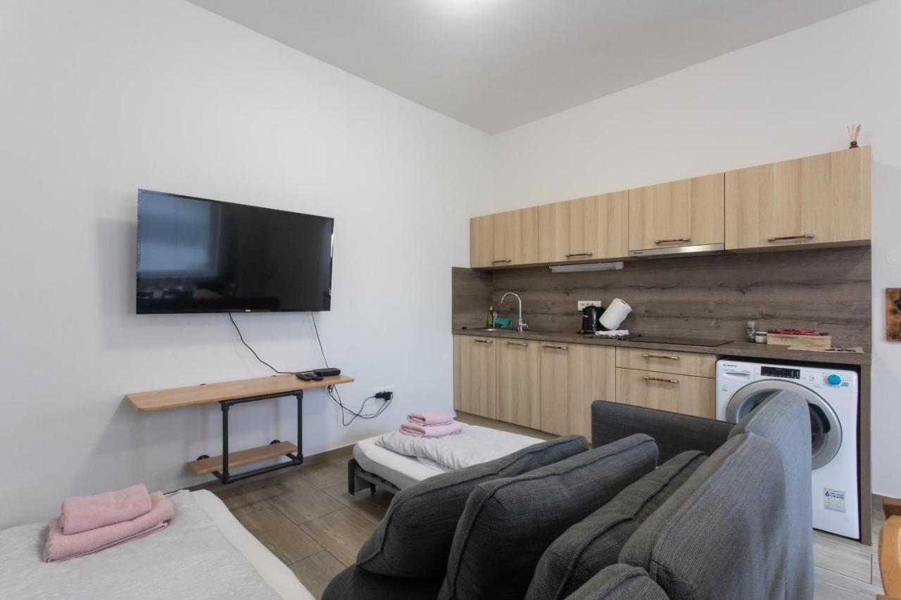 Big Pipe Apartment ลูบลิยานา ภายนอก รูปภาพ