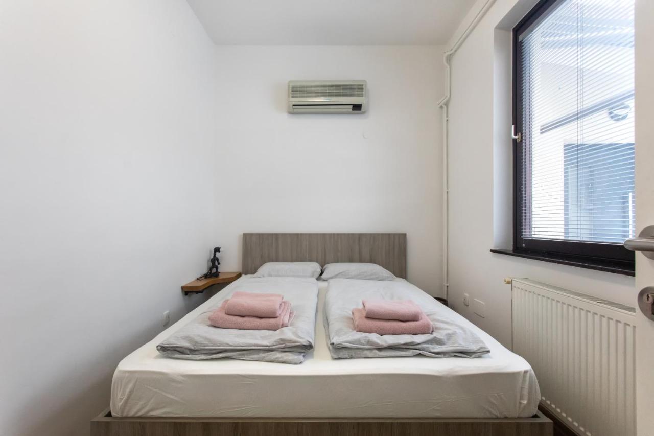 Big Pipe Apartment ลูบลิยานา ภายนอก รูปภาพ