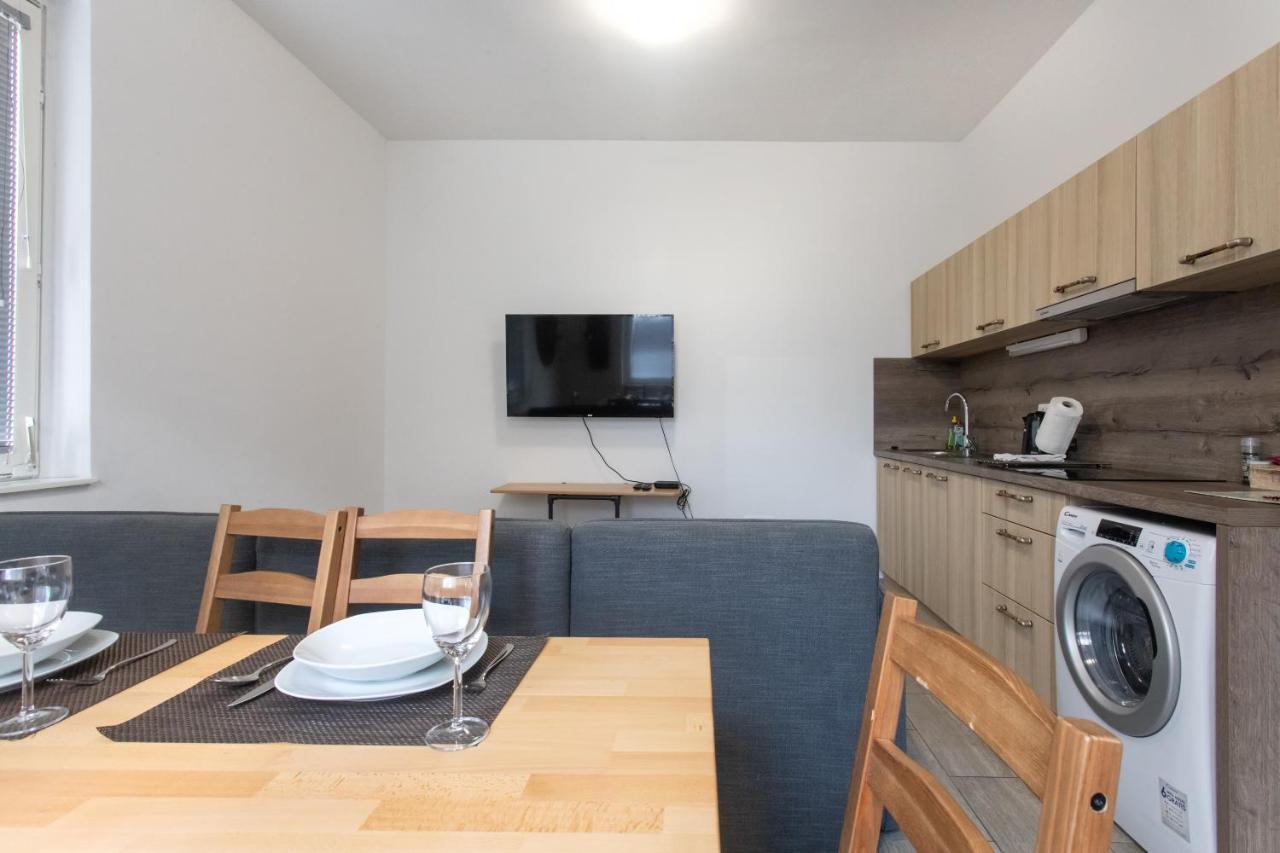 Big Pipe Apartment ลูบลิยานา ภายนอก รูปภาพ